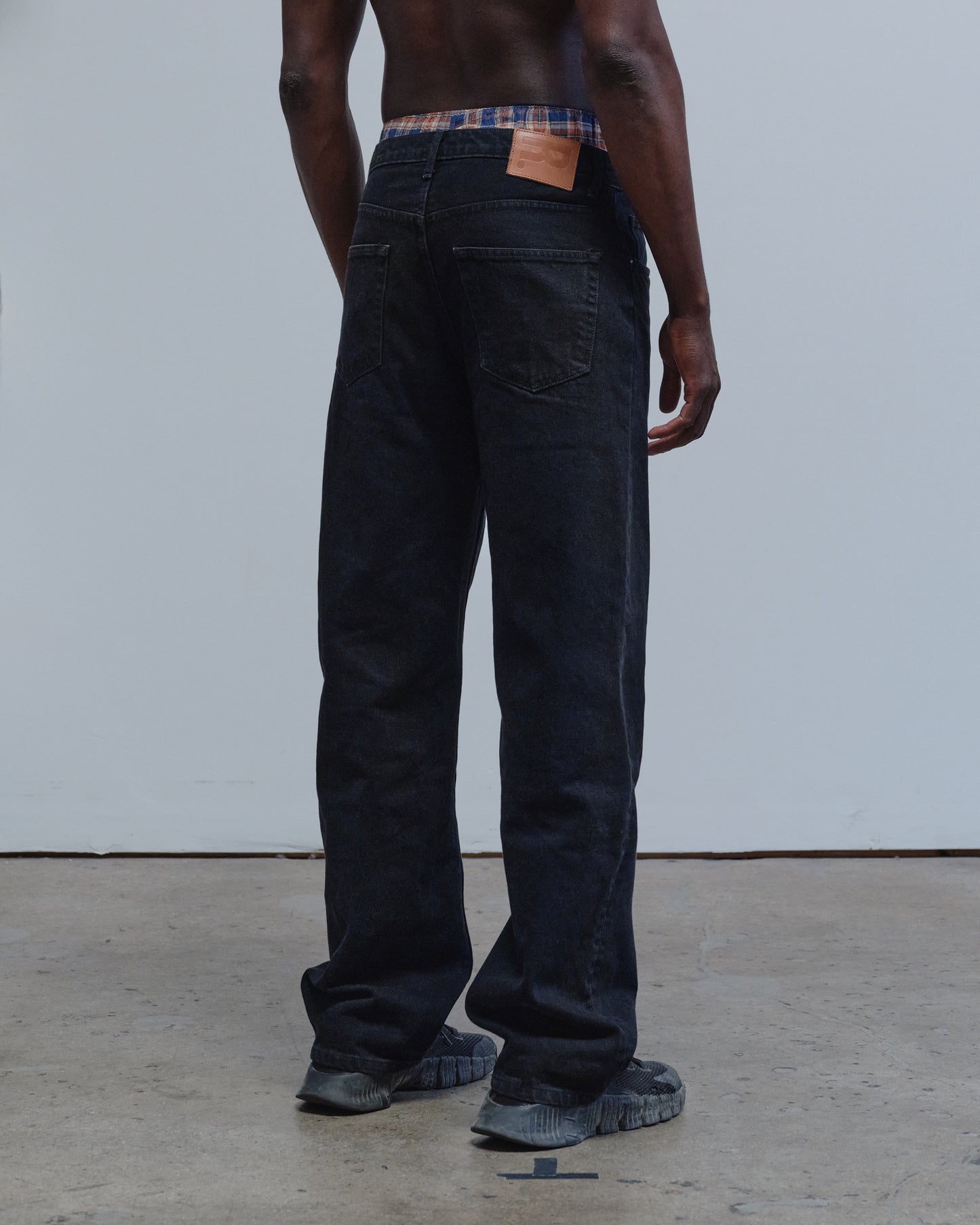 RD202-R / RELAXED FIT DENIM JEANS, WASHED BLACK