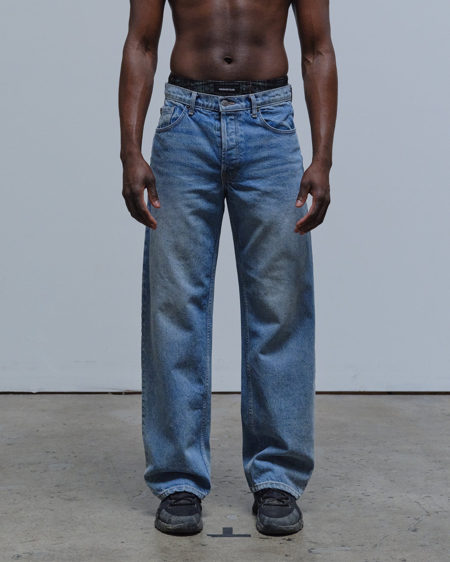 RD202-R / RELAXED FIT DENIM JEANS, FADE BLUE