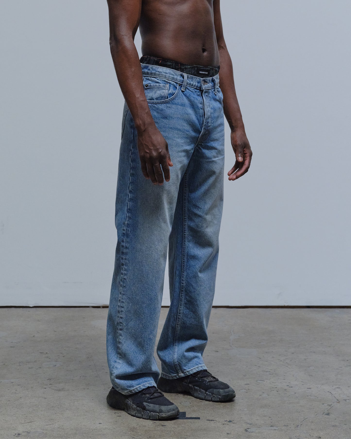 RD202-R / RELAXED FIT DENIM JEANS, FADE BLUE